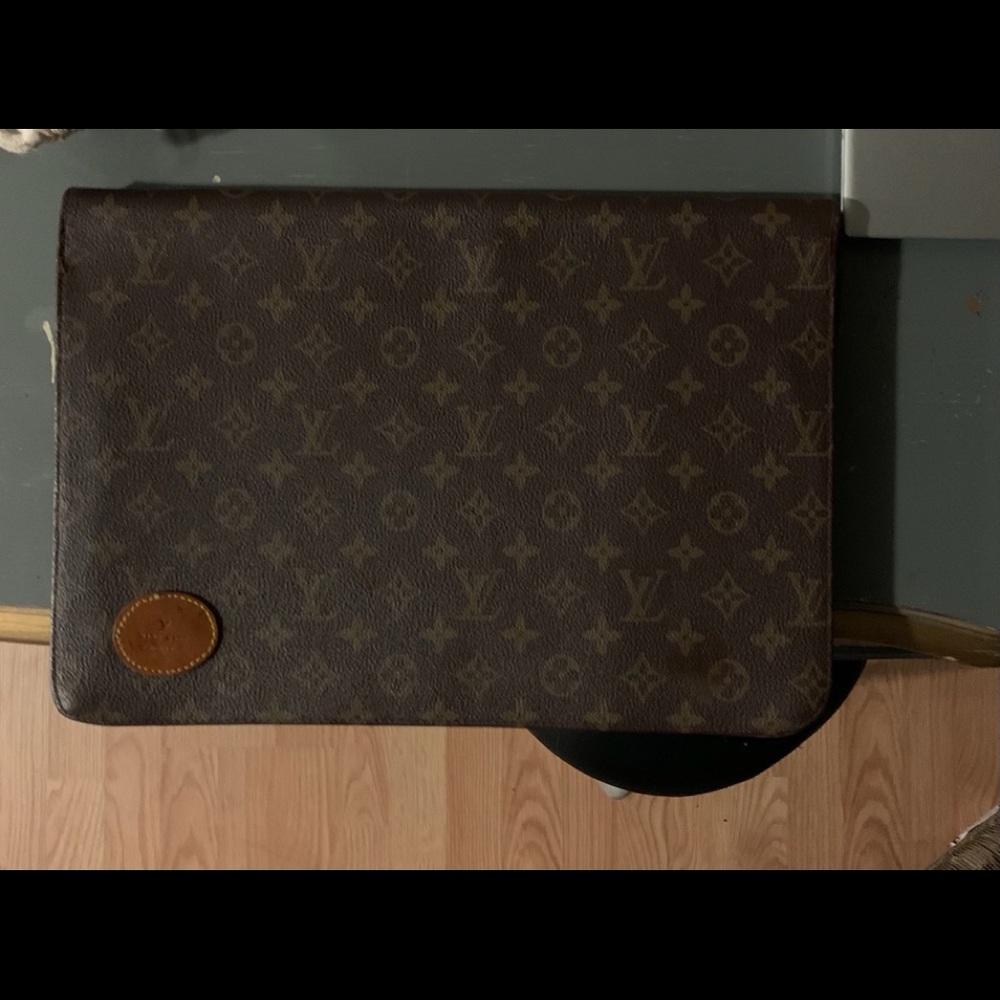 Brown Leather portfolio - Gently Used.